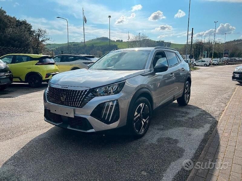 Usata Peugeot 2008 S 102 CV (75 kW) 2025 Grigio SUV