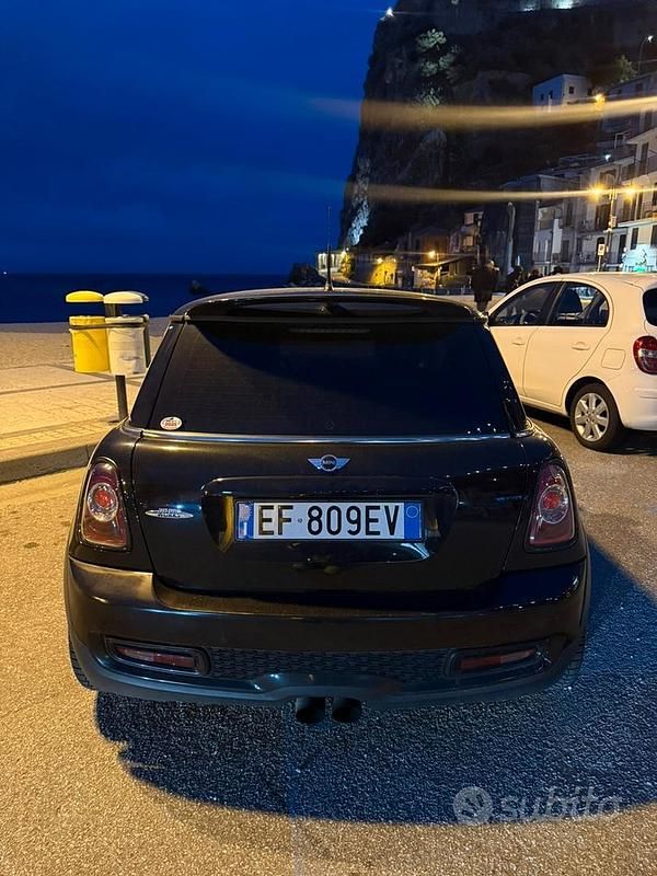 Usata Mini John Cooper Works 184 CV (135 kW) 2011 Nero Utilitaria