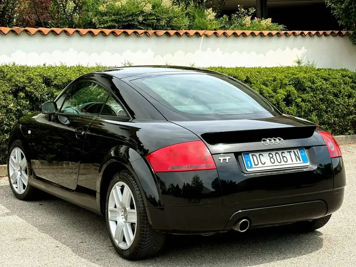 Usata Audi TT Ambiente 179 CV (131 kW) 2003 Nero Coupé
