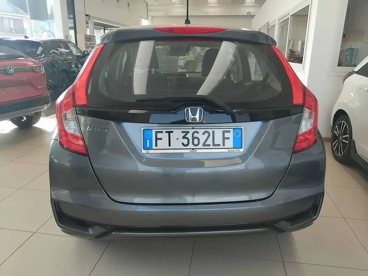 Usata Honda Jazz Trend 102 CV (75 kW) 2018 Grigio Utilitaria