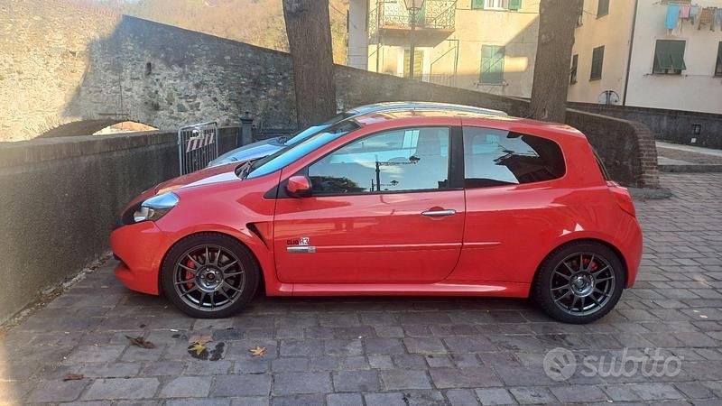 Usata Renault Clio III R.S. 203 CV (149 kW) 2010 Rosso Berlina