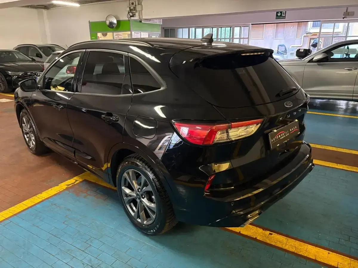 Usata Ford Kuga ST-Line 152 CV (111 kW) 2024 Nero SUV