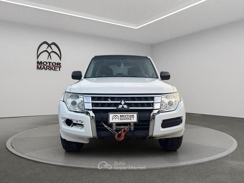 Usata Mitsubishi Pajero 190 CV (139 kW) 2018 Bianco SUV