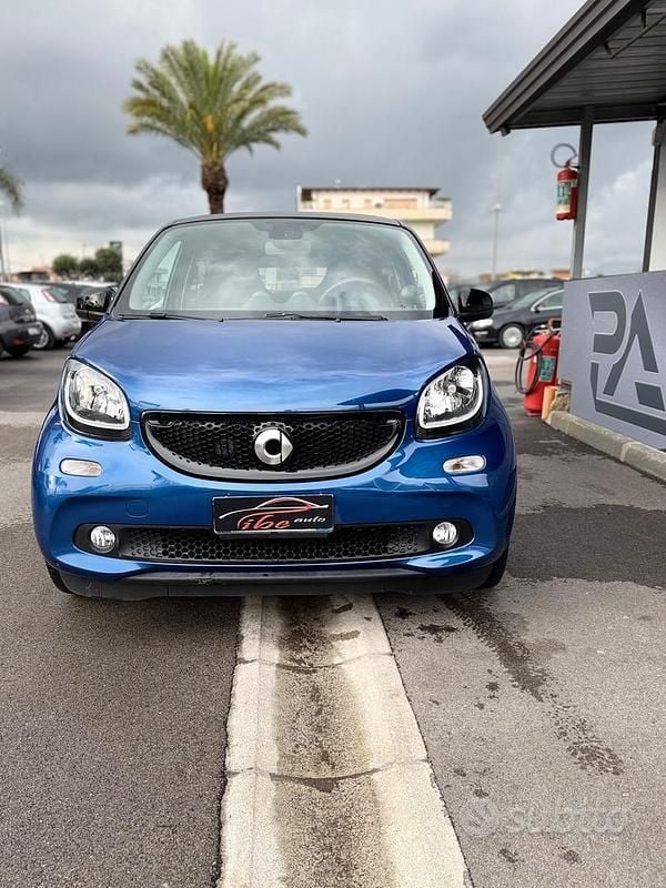 Usata Smart ForFour Passion 90 CV (66 kW) 2018 Blu Utilitaria