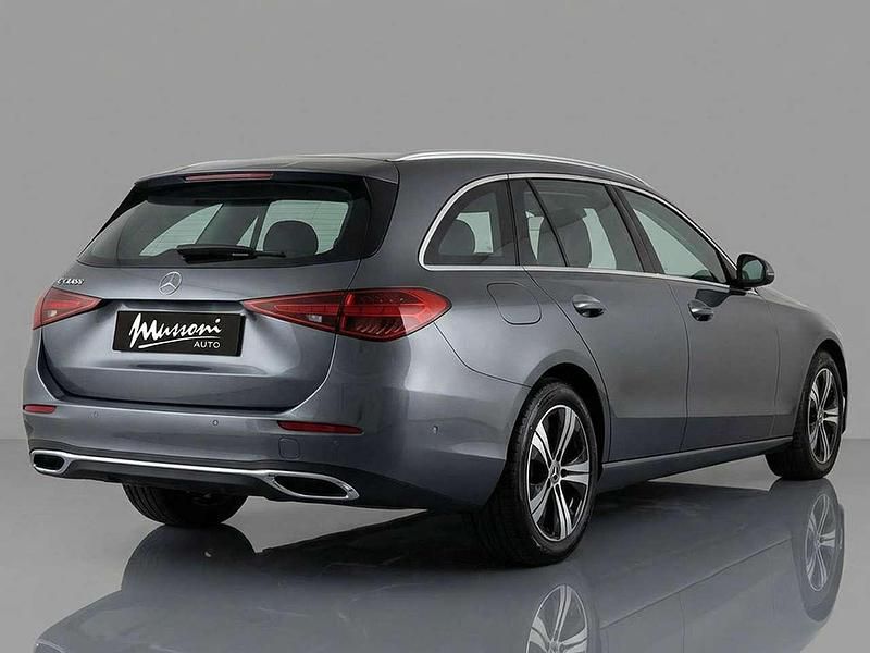 Usata Mercedes C200 163 CV (119 kW) 2022 Grigio montagna Station wagon