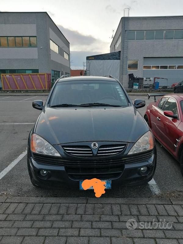 Usata Ssangyong (KGM) Kyron 141 CV (103 kW) 2006 Grigio SUV
