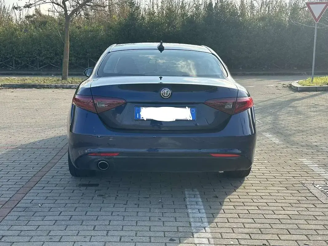 Usata Alfa Romeo Giulia Business 179 CV (131 kW) 2018 Berlina