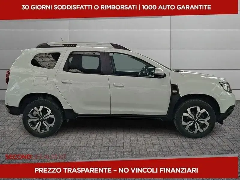 Usata Dacia Duster Prestige 101 CV (74 kW) 2022 Bianco SUV