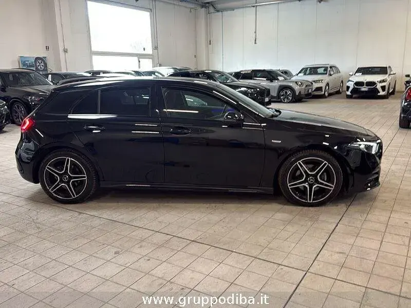 Usata Mercedes A180 Premium 116 CV (85 kW) 2021 Nero Berlina