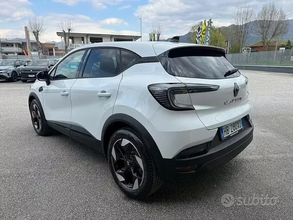 Nuova Renault Captur Techno 101 CV (74 kW) 2026 Bianco SUV