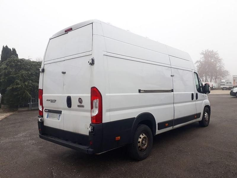 Usata Iveco Daily 145 CV (106 kW) 2018 Bianco Furgone
