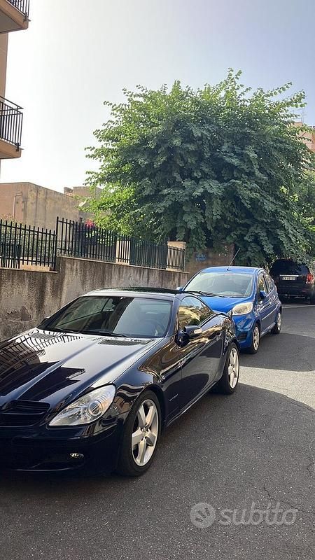 Usata Mercedes SLK200 186 CV (136 kW) 2006 Blu Cabrio