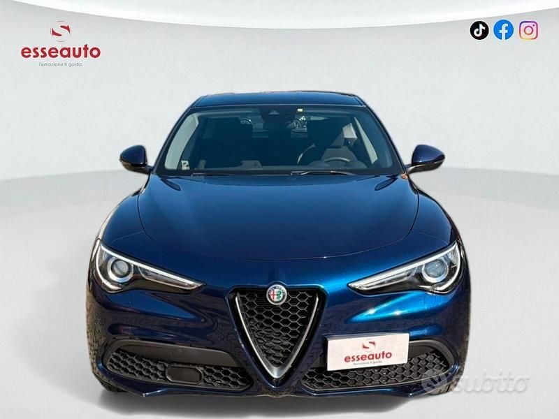 Usata Alfa Romeo Stelvio Business 190 CV (139 kW) 2020 Blu SUV