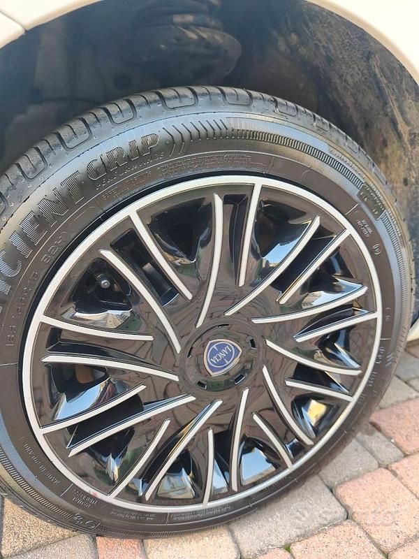 Usata Lancia Ypsilon 2022 Utilitaria