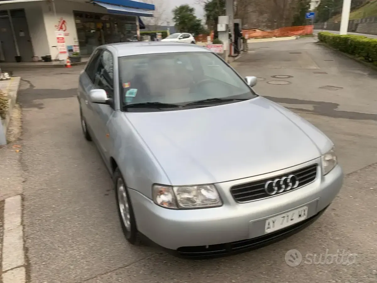 Usata Audi A3 Ambiente 125 CV (91 kW) 1998 Grigio Utilitaria