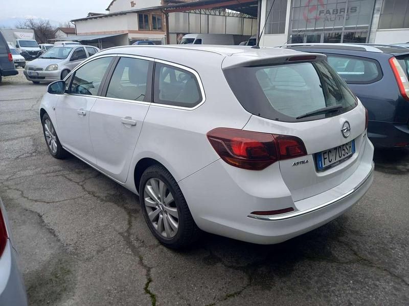 Usata Opel Astra Business 110 CV (80 kW) 2016 Bianco Station wagon