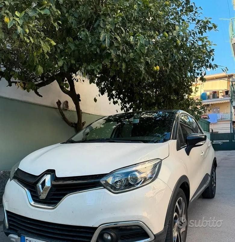 Usata Renault Captur 90 CV (66 kW) 2014 Grigio SUV