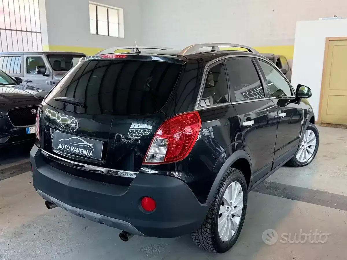 Usata Opel Antara Cosmo 163 CV (119 kW) 2015 Nero SUV