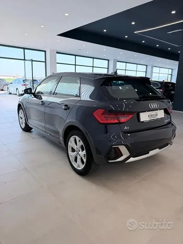 Usata Audi A1 Admired 116 CV (85 kW) 2019 Bluazzurro SUV