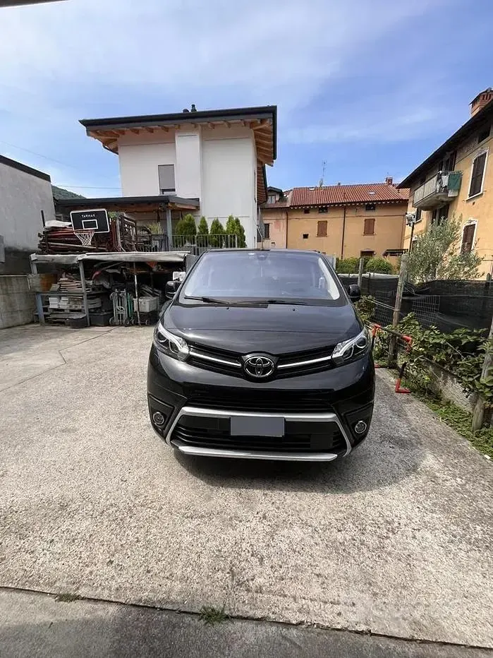 Usata Toyota Proace Verso 177 CV (130 kW) 2021 Nero Station wagon