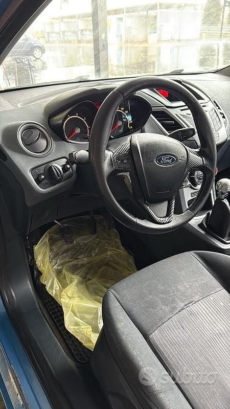 Usata Ford Fiesta 2010 Blu Utilitaria