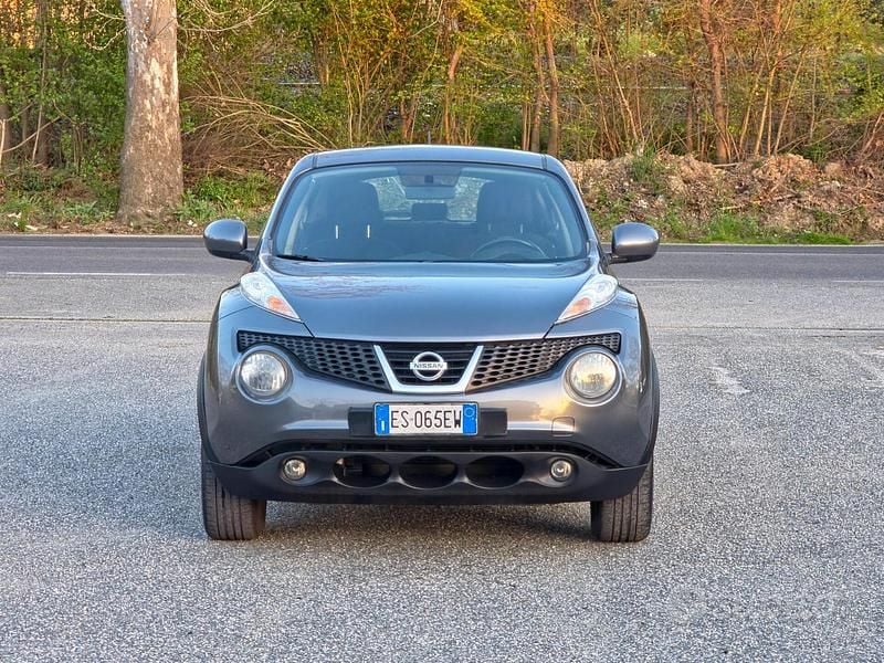 Usata Nissan Juke Acenta 116 CV (85 kW) 2013 Grigio SUV