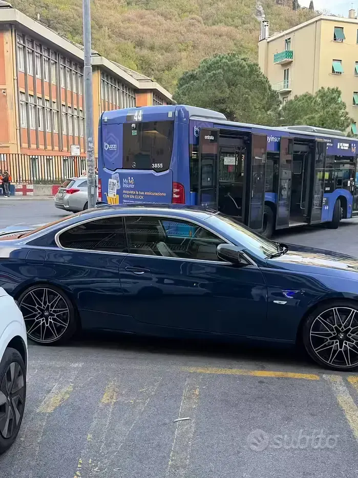 Usata BMW 330 272 CV (200 kW) 2010 Blu Berlina