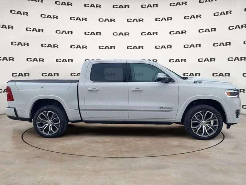 Usata Dodge Ram 540 CV (397 kW) 2024 Argento Pick-up