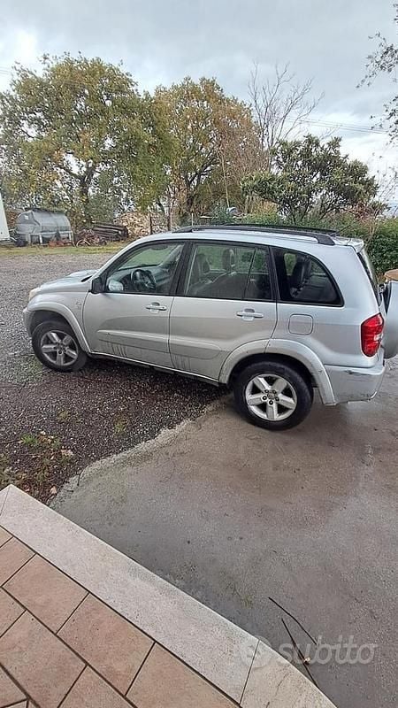Usata Toyota RAV4 2004 SUV