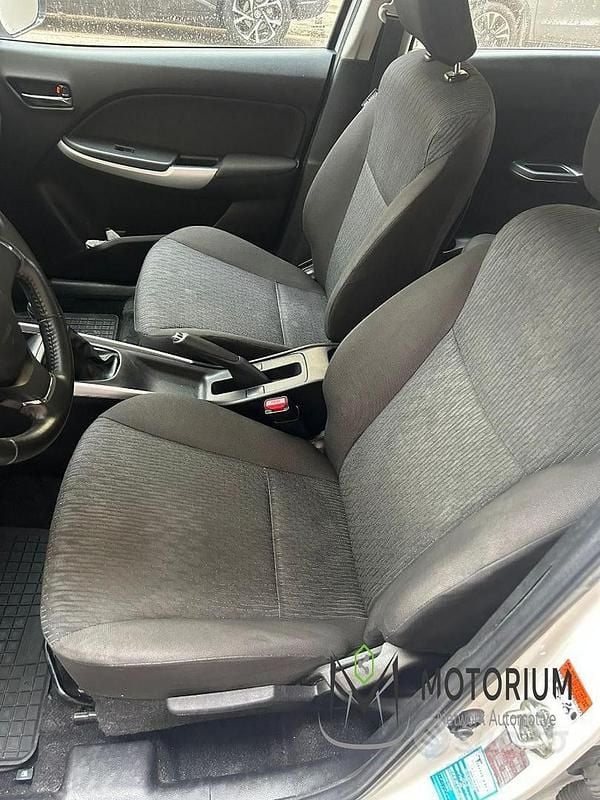 Usata Suzuki Baleno 90 CV (66 kW) 2019 Bianco Utilitaria