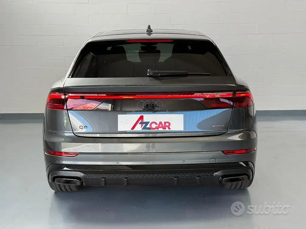 Nuova Audi Q8 S-Line 286 CV (210 kW) 2026 Grigio daytona perla SUV