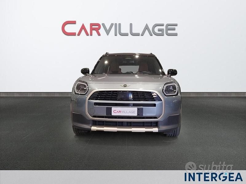 Usata Mini Countryman Favoured 163 CV (119 kW) 2024 Verde SUV