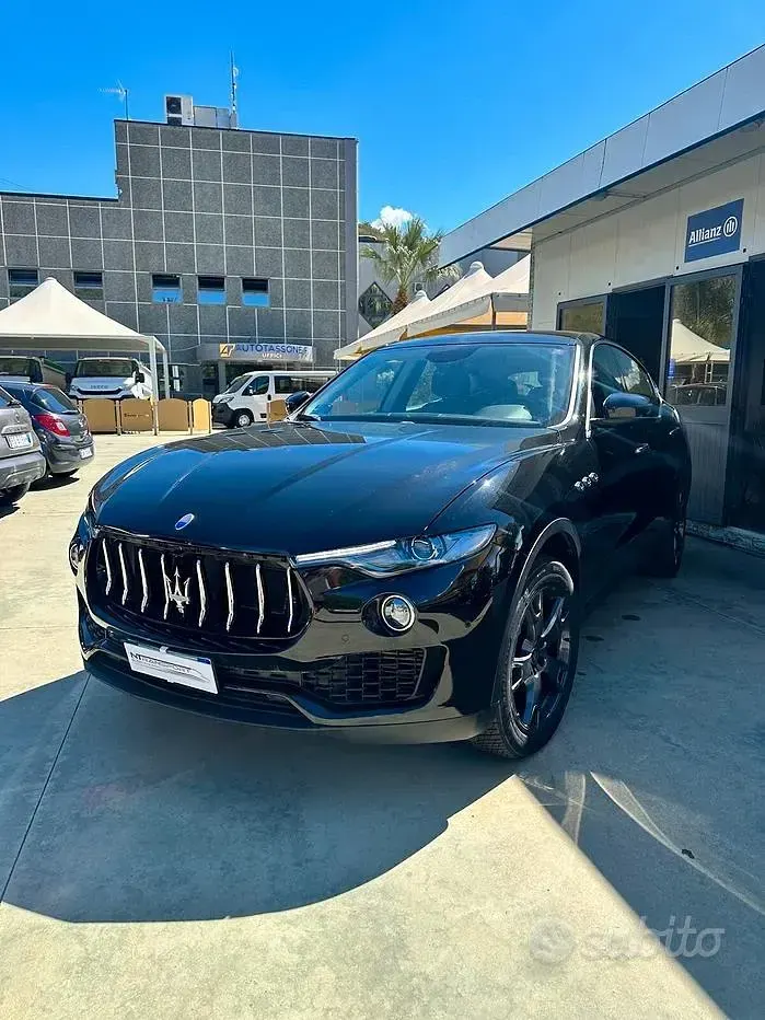 Usata Maserati Levante 350 CV (257 kW) 2020 Nero SUV