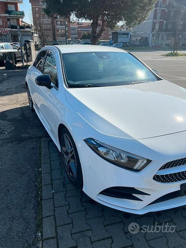 Bianco Usata 2021 Mercedes A200 Premium Tre volumi | 28.449 € (Molto cara) - Immagine 1/4
