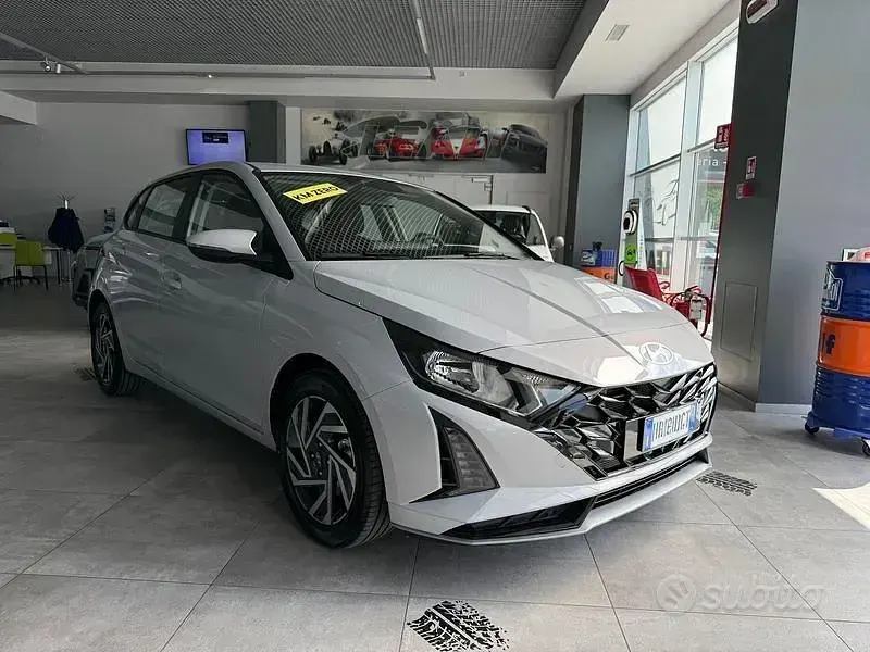 Nuova Hyundai i20 90 CV (66 kW) 2026 Grigio Utilitaria