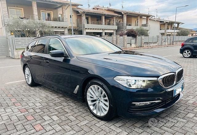 Usata BMW 520 Comfort Edition 190 CV (139 kW) 2019 Blu Station wagon