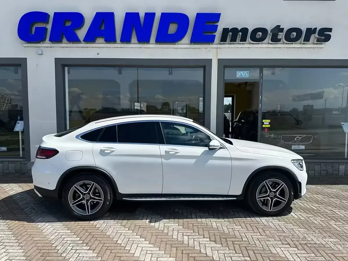 Usata Mercedes GLC200 Premium 163 CV (119 kW) 2023 Bianco SUV