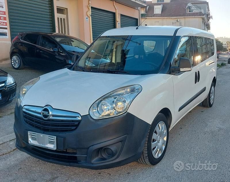 Occasion Opel Combo 90 ch (66 kW) 2012 Blanc Monospace