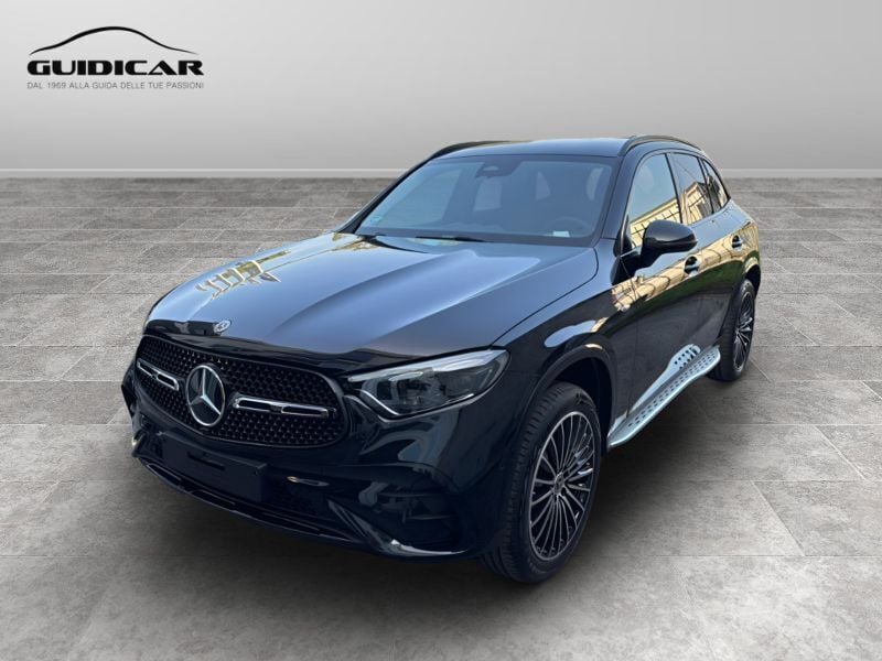 Nero Nuova 2025 Mercedes GLC300 Advanced SUV | 68.600 € (Buon prezzo) - Immagine 1/4