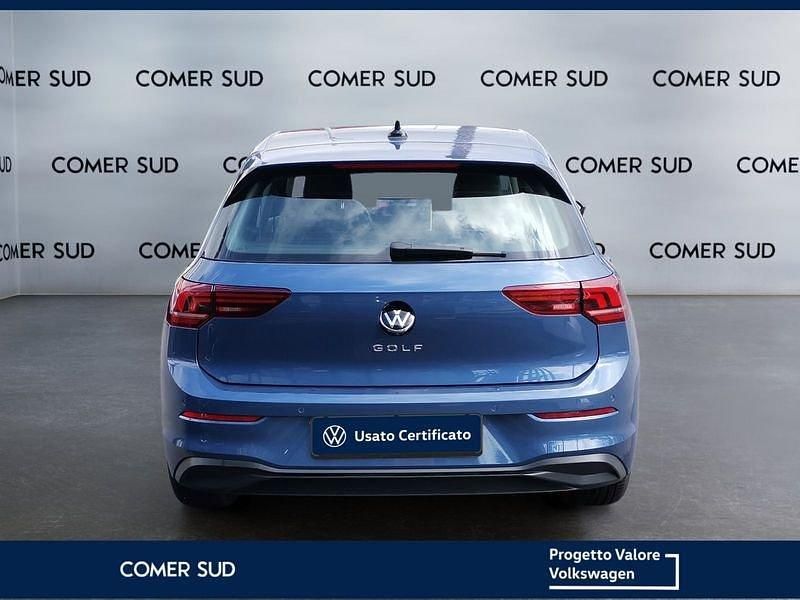 Usata VW Golf VIII Life 116 CV (85 kW) 2025 Blu Utilitaria