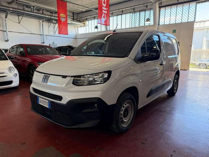 Usata Fiat Doblò 101 CV (74 kW) 2024 Other Monovolume