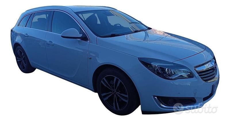 Usata Opel Insignia Cosmo 170 CV (125 kW) 2016 Bianco Station wagon