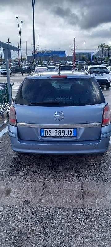 Usata Opel Astra Cosmo 110 CV (80 kW) 2008 Blu/azzurro Station wagon