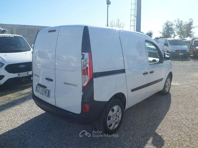 Usata Renault Kangoo 101 CV (74 kW) 2021 Bianco Monovolume