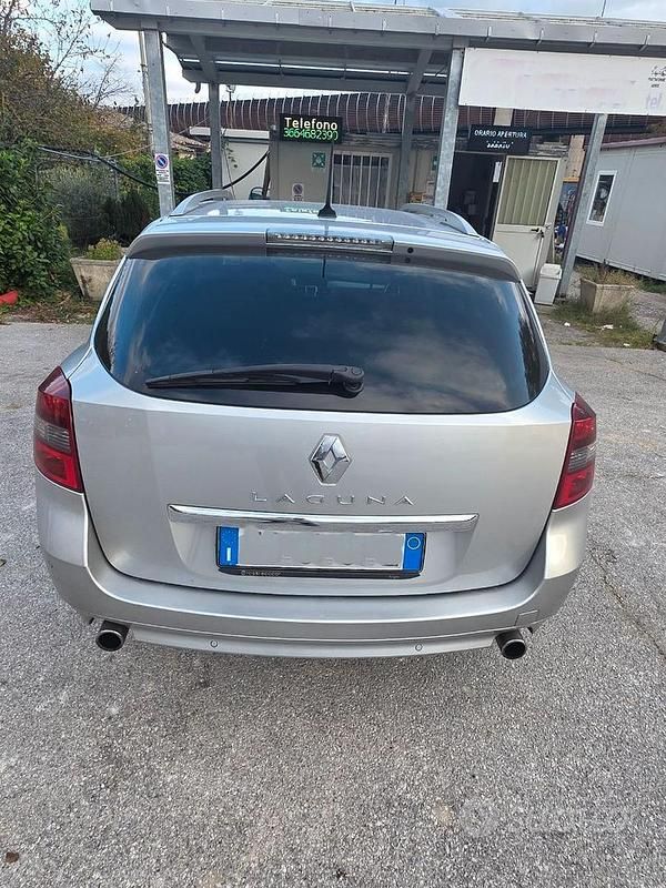 Usata Renault Laguna III 150 CV (110 kW) 2013 Grigio Berlina