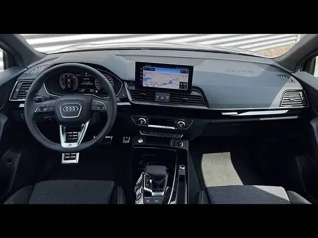 Nuova Audi Q5 Ambiente 204 CV (150 kW) 2025 Grigio chronos metallizzato SUV