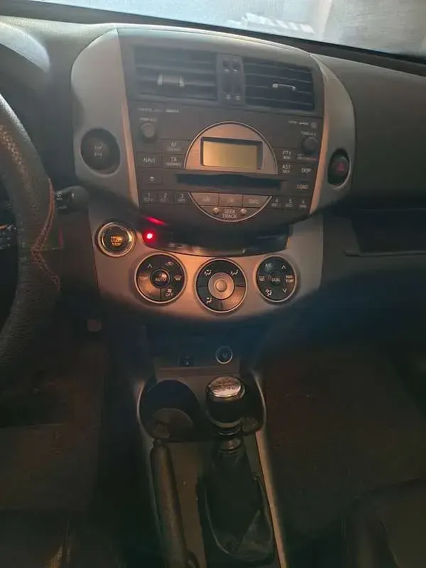 Usata Toyota RAV4 Luxury 177 CV (130 kW) 2006 Blu/azzurro SUV