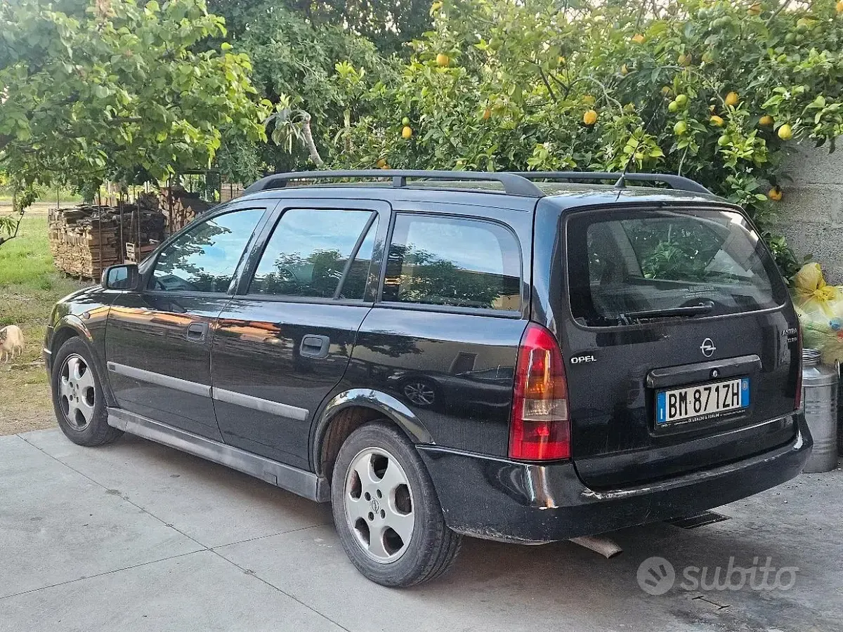 Usata Opel Astra 75 CV (55 kW) 2002 Station wagon
