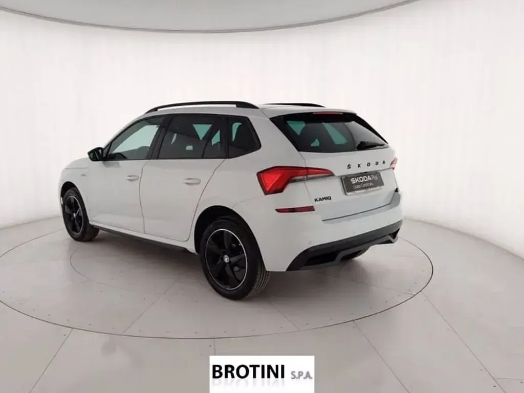 Usata Skoda Kamiq Monte Carlo 90 CV (66 kW) 2021 Bianco SUV