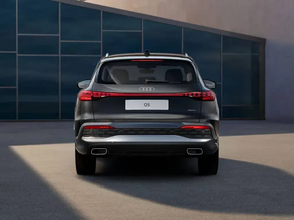Nuova Audi Q5 Advanced 204 CV (150 kW) 2026 Nero mito metallizzato SUV